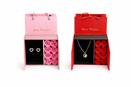 ❤️	Cadou Romantic cu Argint 925 și Trandafiri Parfumați❤️